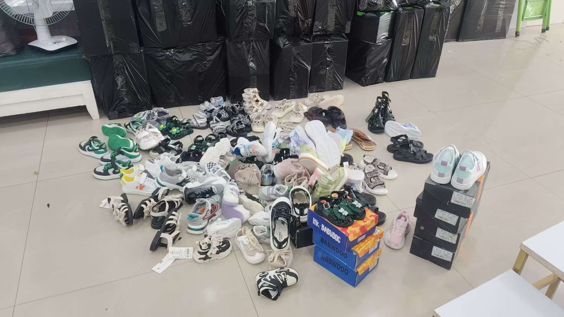 华强商厦爱心捐赠活动圆满结束(图2)