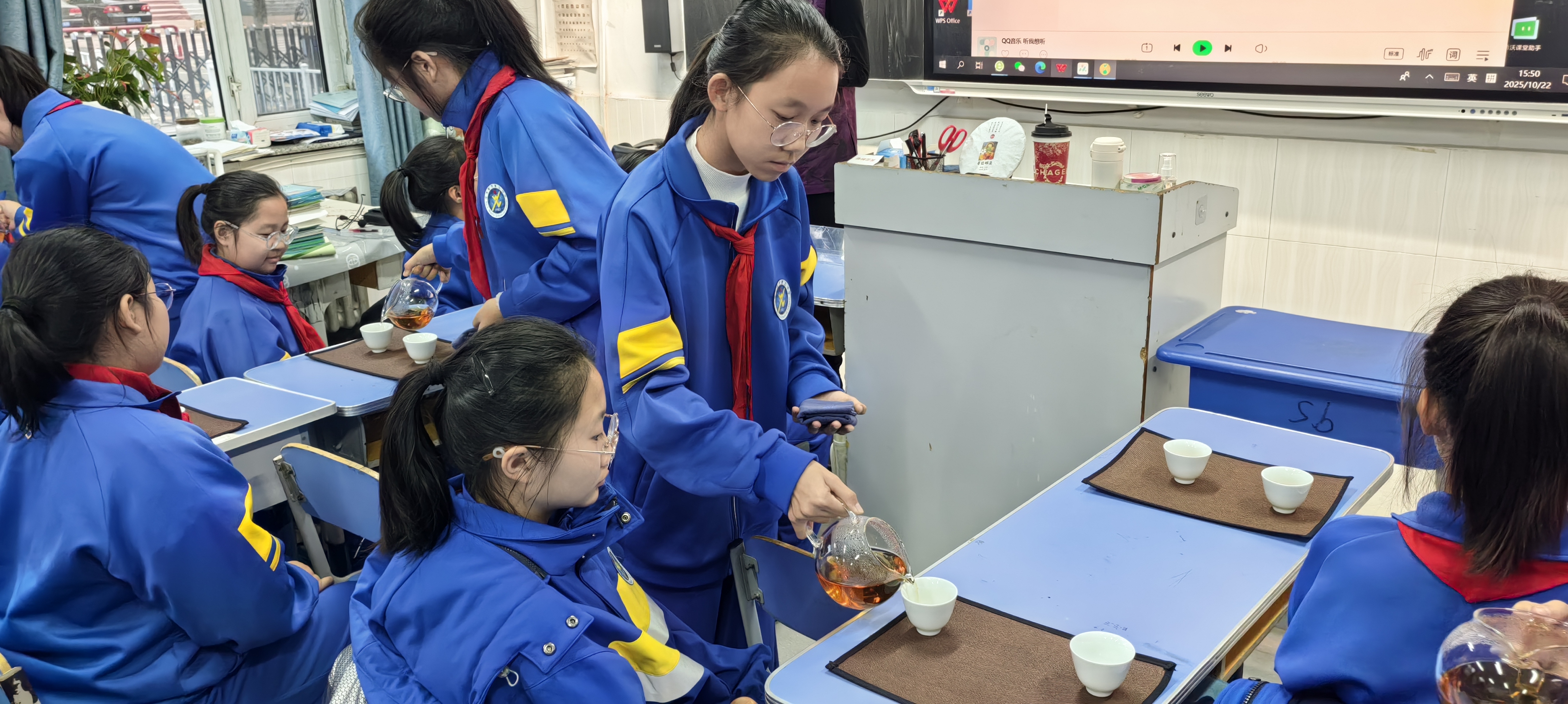 茶空间应中学邀请开展茶道培训(图1)