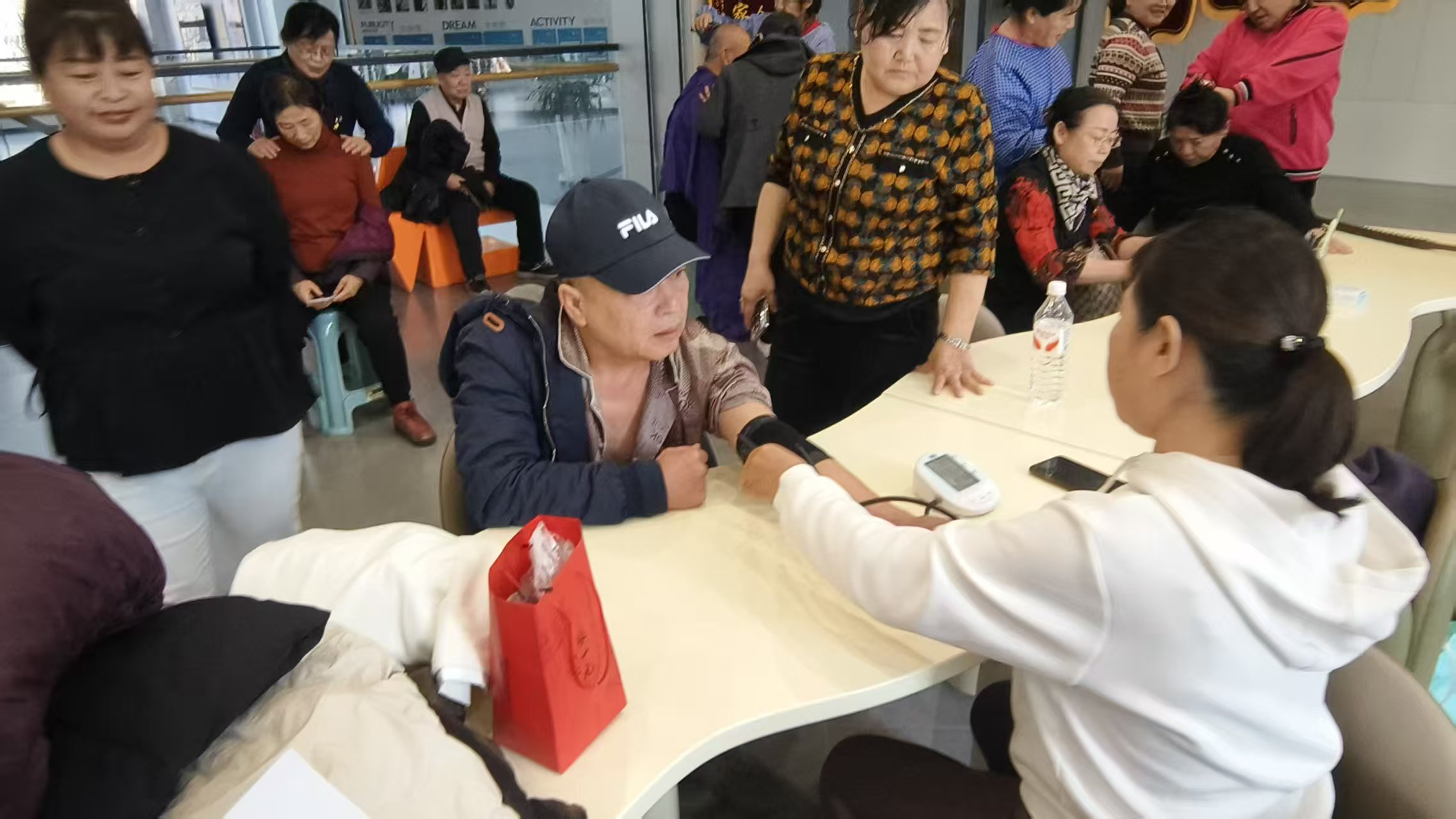 华强业主重阳节系列活动(图5)