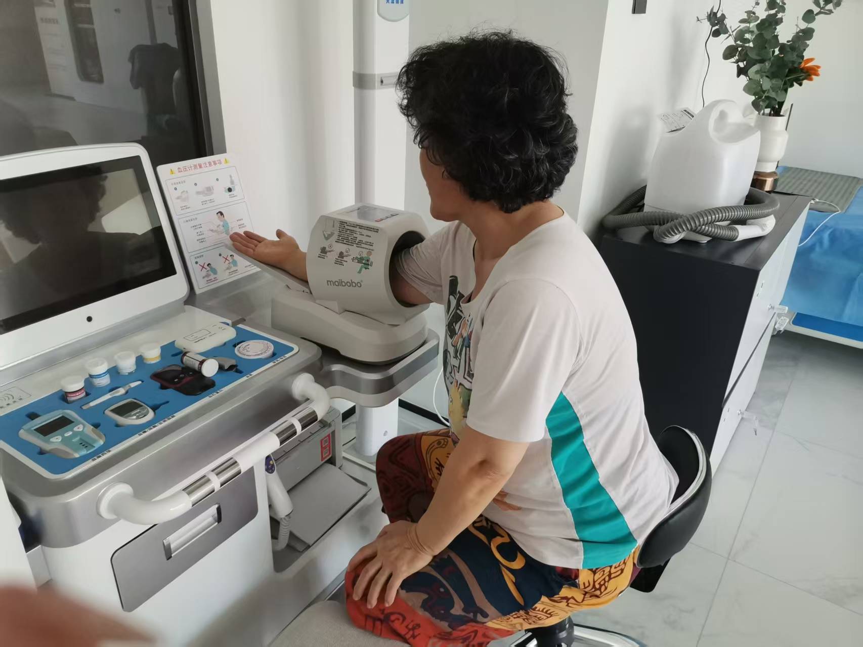 华强大境健康小屋提供一站式便民健康服务(图1)