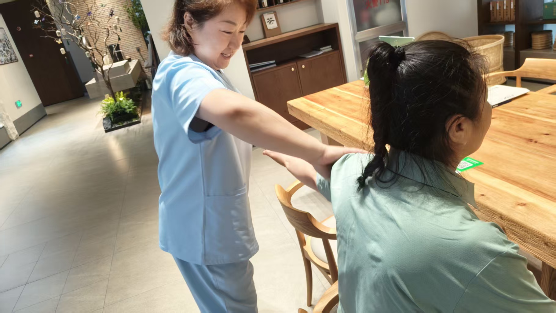 华强大境健康小屋提供一站式便民健康服务(图2)